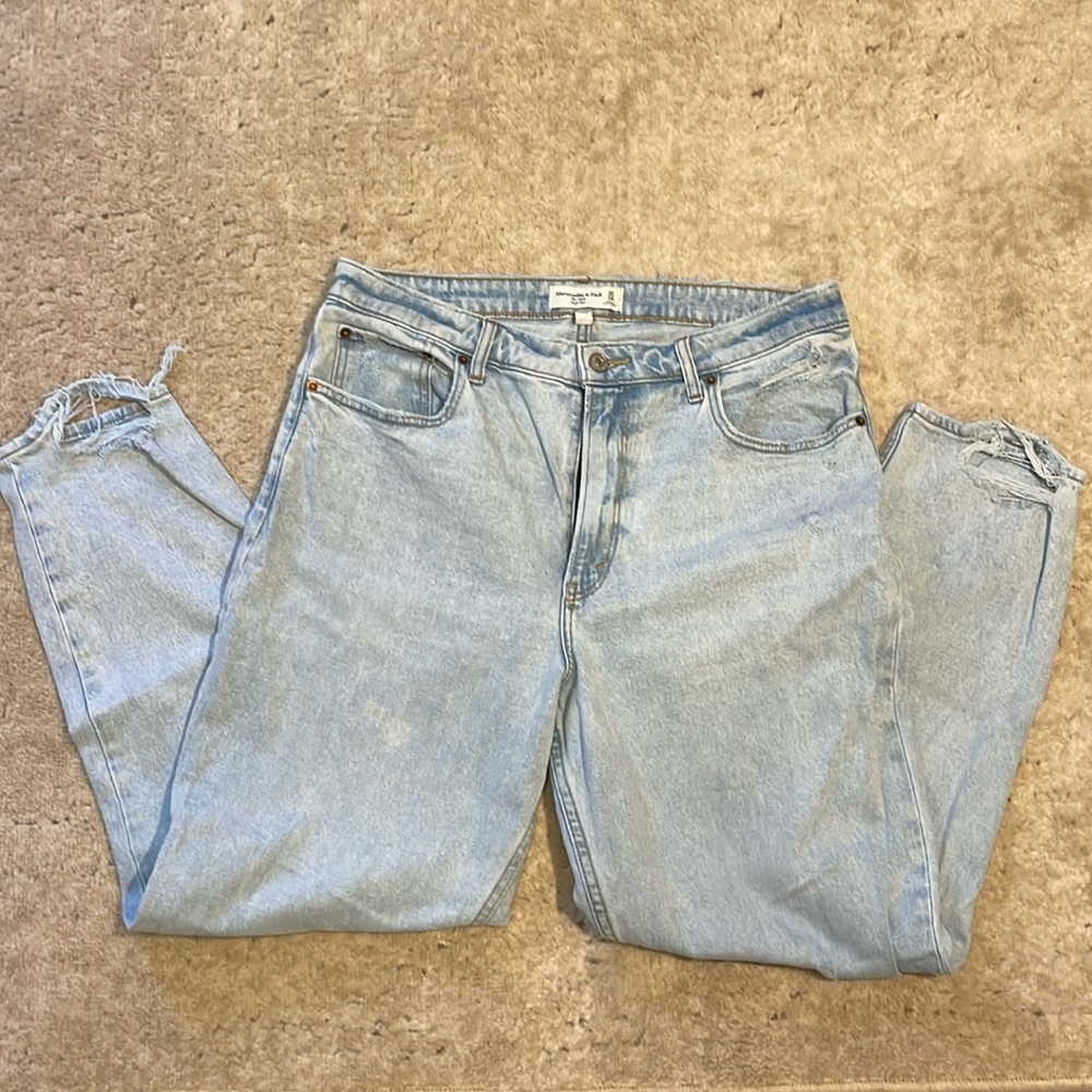 Abercrombie & Fitch The Mom High Rise 14 long
